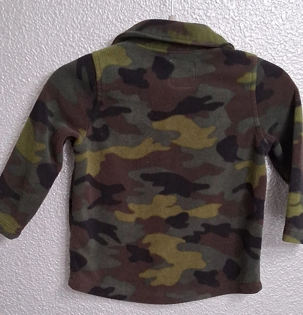 Old Navy Toddler's Camo Jacket. Size 18-24 Mo.